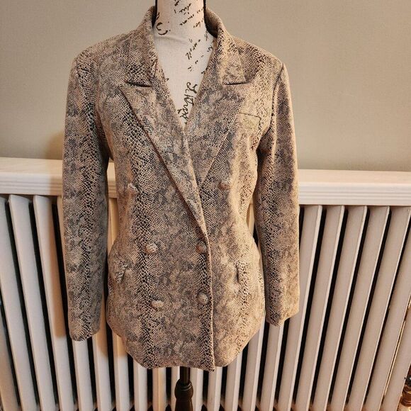 NWOT Blank NYC Snake Print Double Breasted Jacket Python Pale Pink Sz Small - Picture 2 of 10